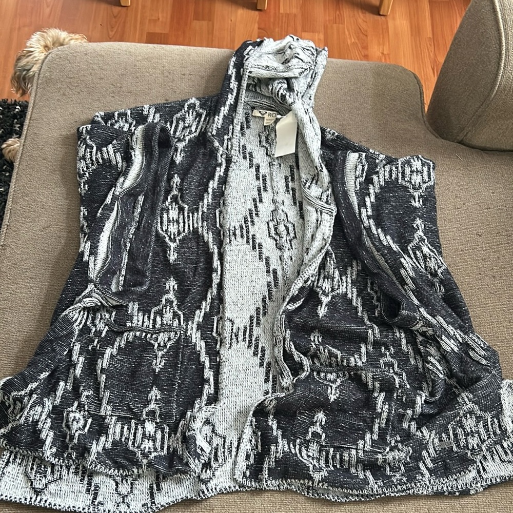 Lightweight sweater by Roxy
